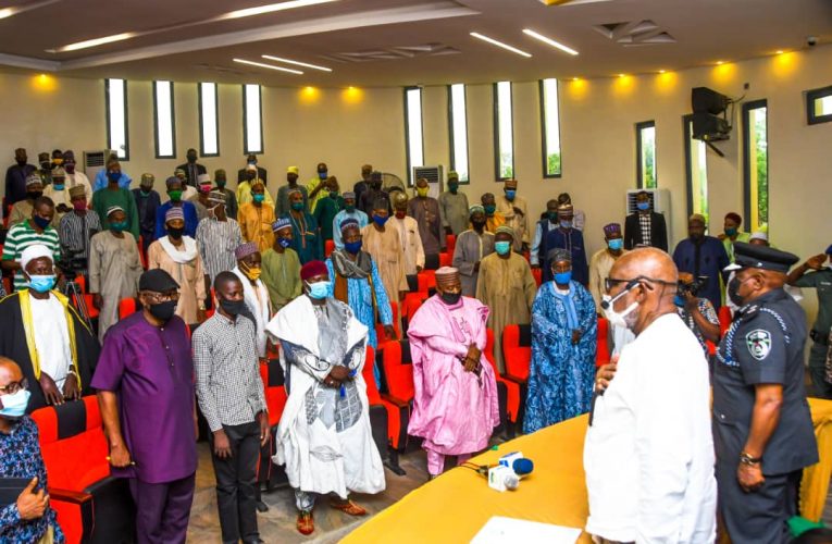 Akeredolu Bans Under-aged, Night Grazing In Ondo