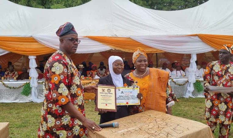Senator Abiru Celebrates Outstanding Teachers; Donates Items At Merit Award Ceremony