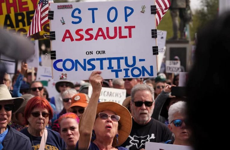 US Independence Day: Over 260 “Free America” Protests Hold To Criticise Trump’s Policies
