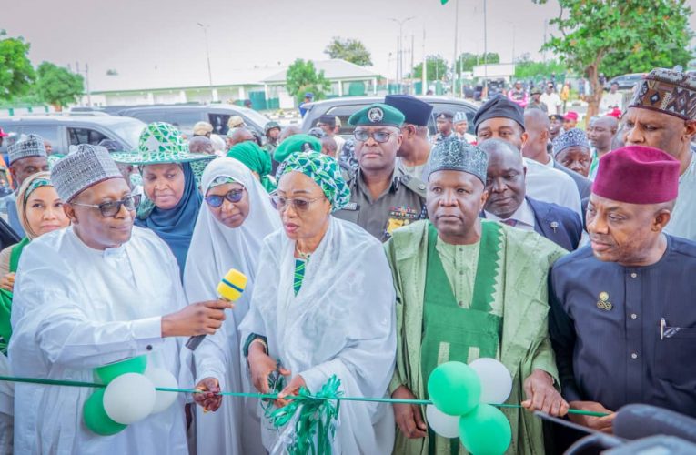 First Lady, Oluremi Tinubu Commissions Federal Medical Centre, Kumo