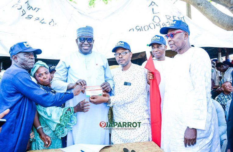 Ex-APC Guber Aspirant, Mashood Mustapha Joins PDP